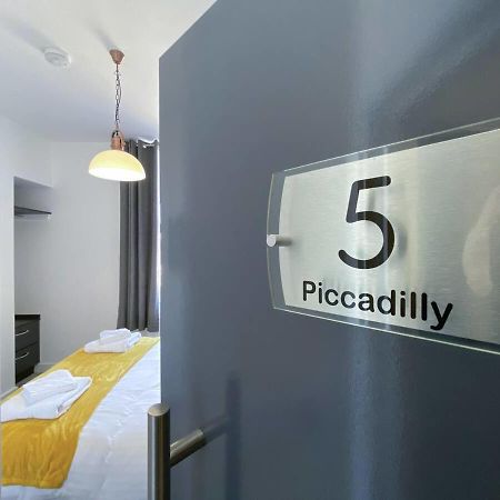 Piccadilly By Pureserviced Plymouth Exterior photo