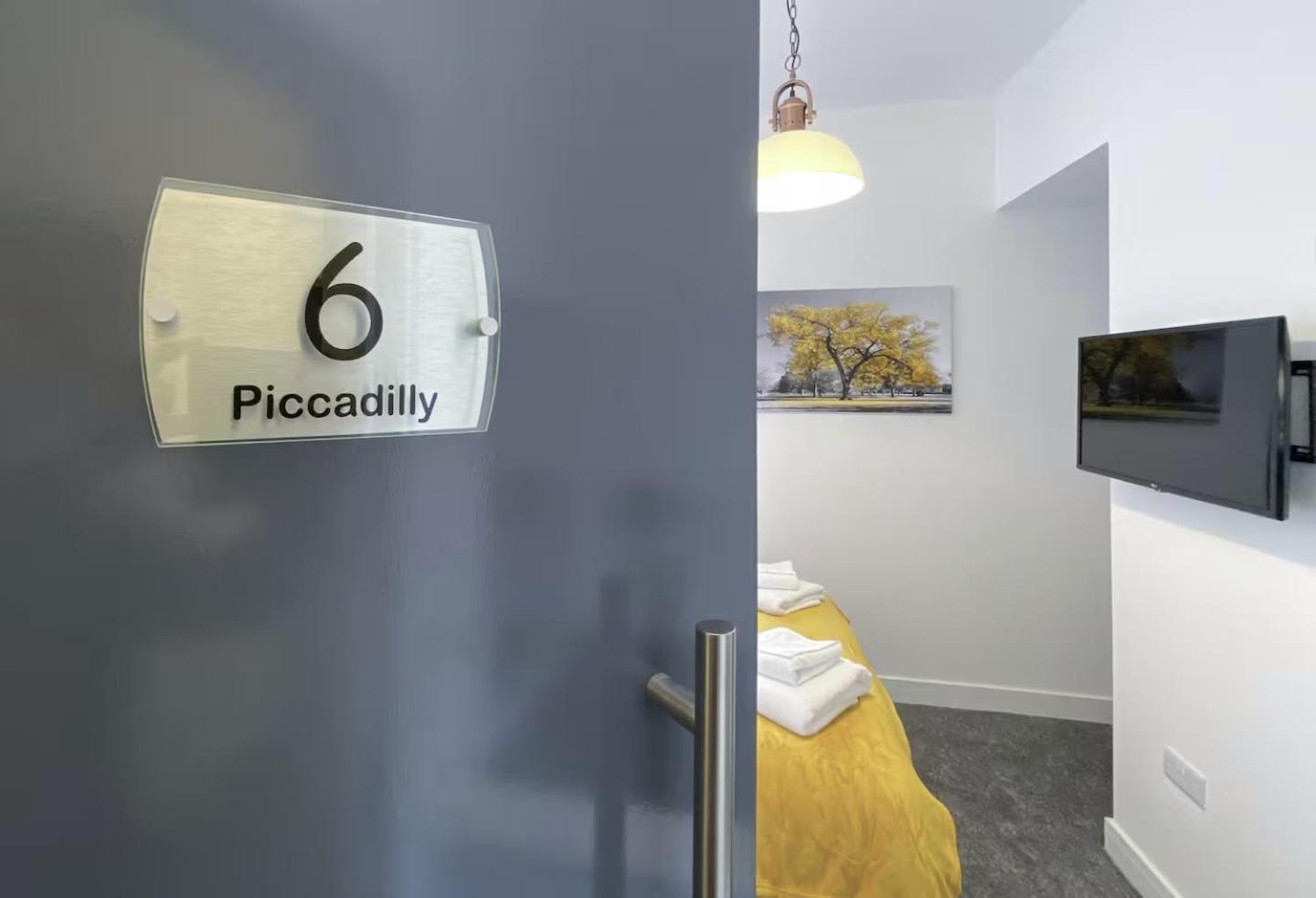 Piccadilly By Pureserviced Plymouth Exterior photo